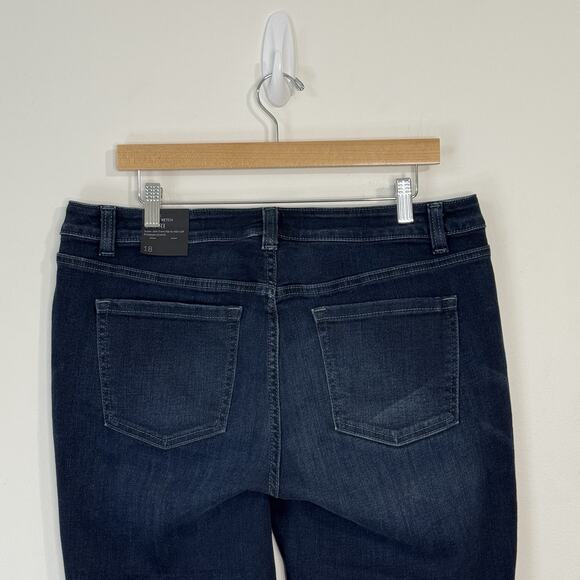 NWT Lane Bryant Low Rise Super Stretch Capri Jeans Size 18 Blue Dark Wash - Picture 8 of 14